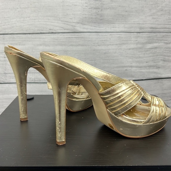 BCBG gold heals - Picture 4 of 6